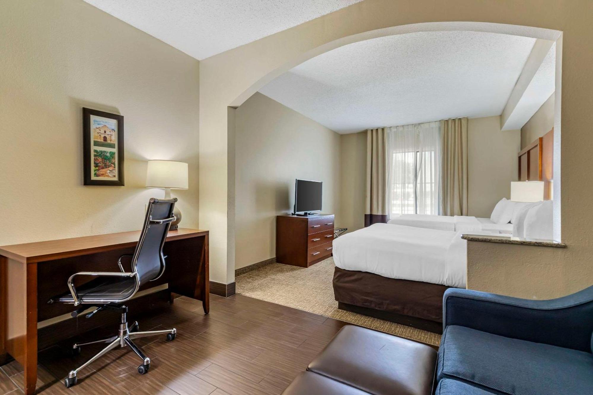 Comfort Inn & Suites Seguin Εξωτερικό φωτογραφία