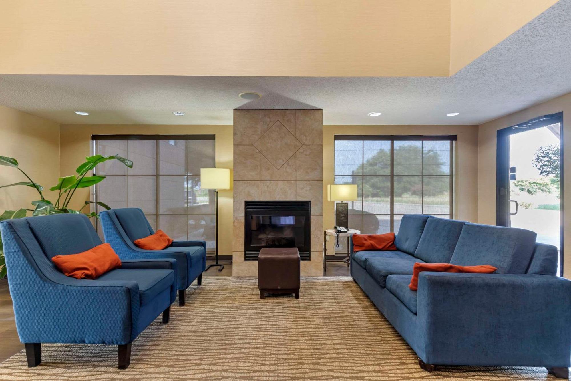 Comfort Inn & Suites Seguin Εξωτερικό φωτογραφία